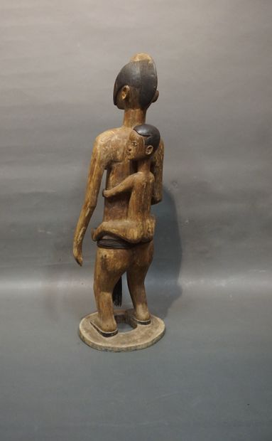 Large African statue in carved wood 