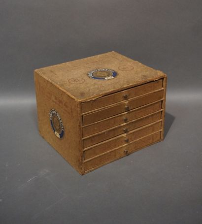 Six-drawer box 