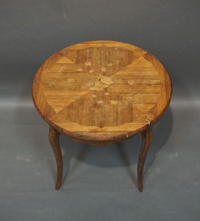 Louis XV-style low round pedestal table in...