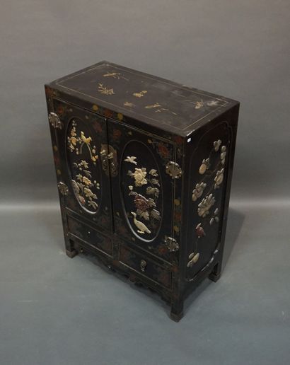 Small black lacquered Chinese cabinet, with...