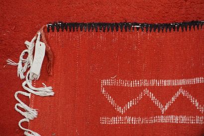 Red wool carpet (wear). 218x163 cm