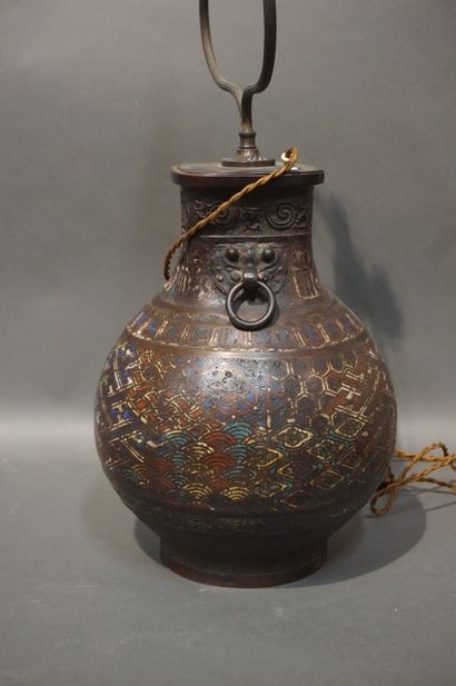 Asian two-handled vase, in cloisonné metal,...