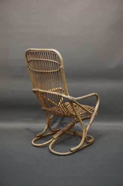 Rattan armchair (wear). 106x60x72 cm