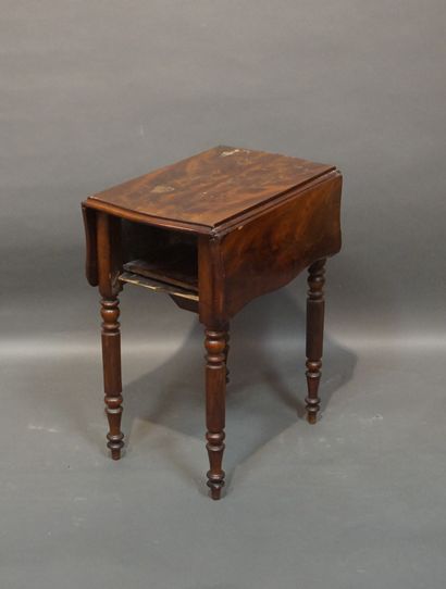 Mahogany veneered dressing table, with two...