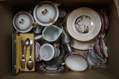 Manette de vaisselle, porcelaines, service...