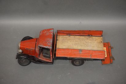 Citroën toy in red sheet metal: dump truck...
