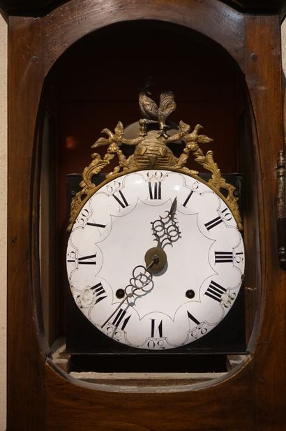 Parquet clock in moulded wood. 227x44x30...