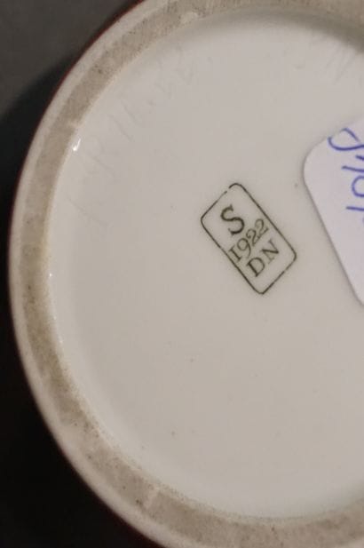Sèvres
Paire de vases en porcelaine de Sèvres,...