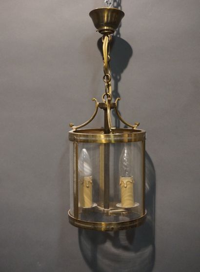 Lanterne ronde en métal doré. 48x20 cm