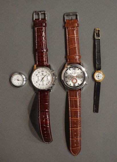 Quatre montres en acier Anaïs, Lip, Daniel...