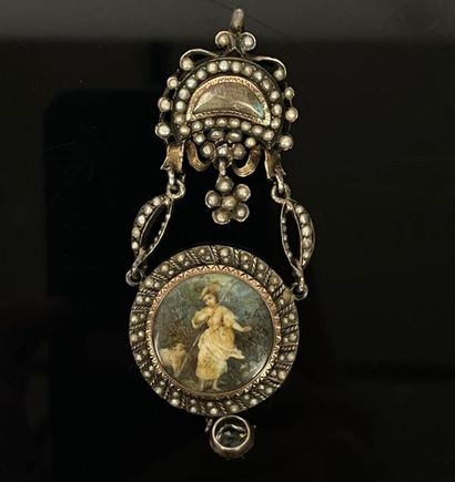 Pendentif en argent et vermeil orné de demi-perles,...