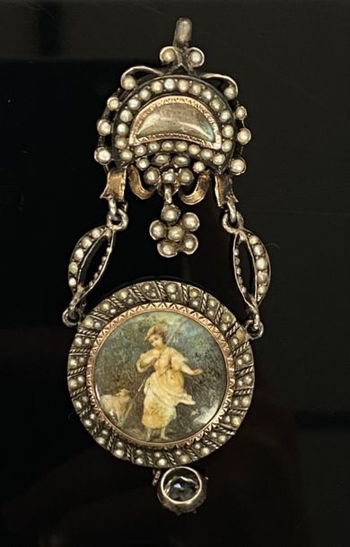 Pendentif en argent et vermeil orné de demi-perles,...
