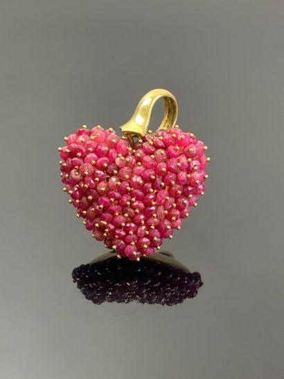 LE GI, Italie.

Pendentif coeur en or jaune...