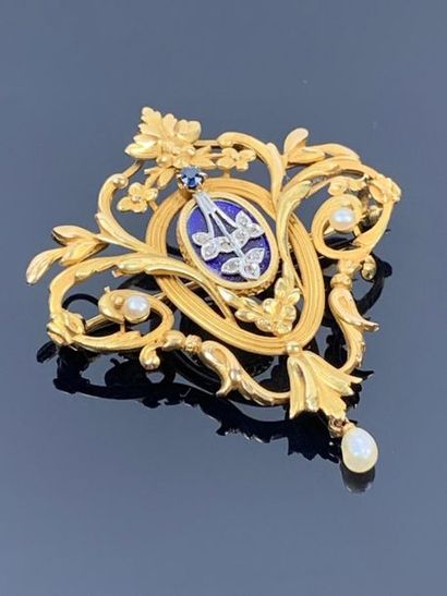 Broche en or jaune, perles, diamants et émail...