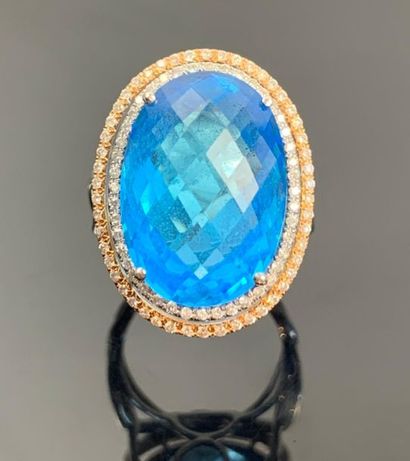 Bague en or blanc ornée d'un verre bleu,...