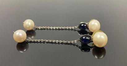 Paire de clips d'oreilles en or blanc, perles...