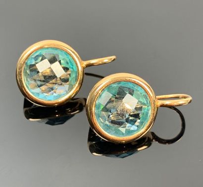 Paire de boucles d'oreilles en or jaune et...