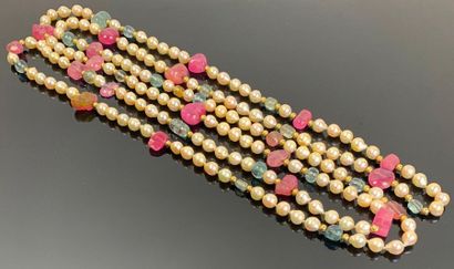Grand sautoir en perles d'eau douce, quartz...