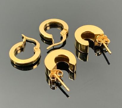 Paire de boucles d'oreille et paire de clips...
