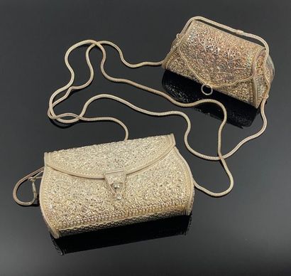 Ensemble de soirée en argent repoussé et...
