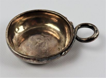 Tastevin en argent ancien.

D_7,5 cm L_10,2...
