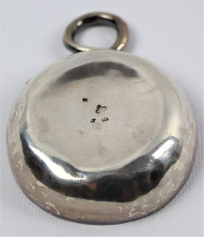 Tastevin en argent ancien.

D_7,5 cm L_10,2...