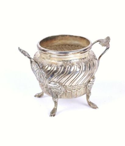 Corps de sucrier en argent, modèle rocaille...