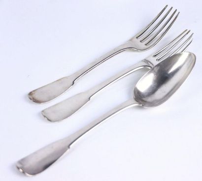 Lot de deux fourchettes et une cuillère de...