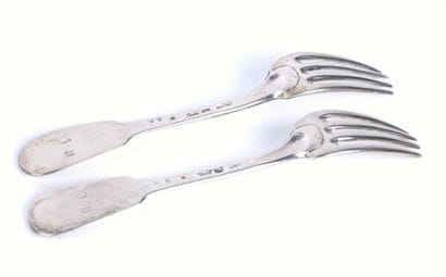 Paire de fourchettes de table en argent,...