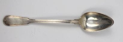 Cuillère à ragoût en argent, modèle filet.

Chiffrée...