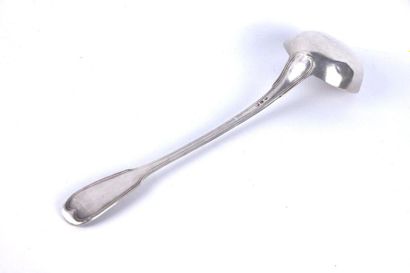 Louche en argent, modèle au filet.

Epoque...