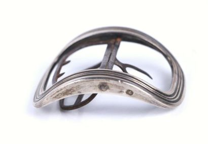 Boucle de ceinture en argent et ardillon...