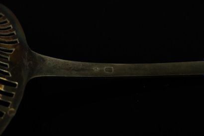 Cuillère à saupoudrer en argent, le cuilleron...