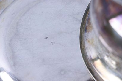Grande tasse en argent et sa soucoupe, modèle...