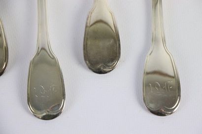 Ensemble de six fourchettes et une cuillère...
