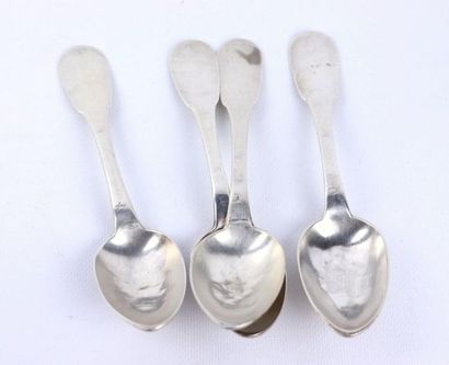 Suite de quatre cuillères en argent, modèle...