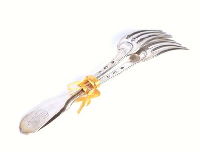 Paire de fourchettes en argent, modèle uniplat,...