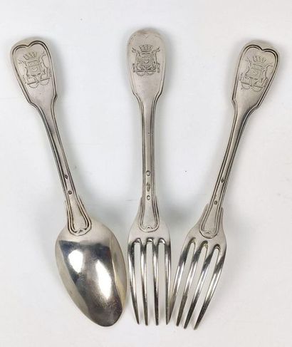 Lot de deux fourchettes et une cuillère de...