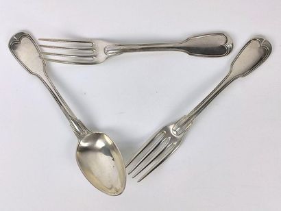 Lot de deux fourchettes et une cuillère de...