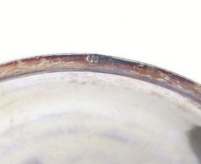 Sous-tasse en vermeil, l'aile ornée d'une...