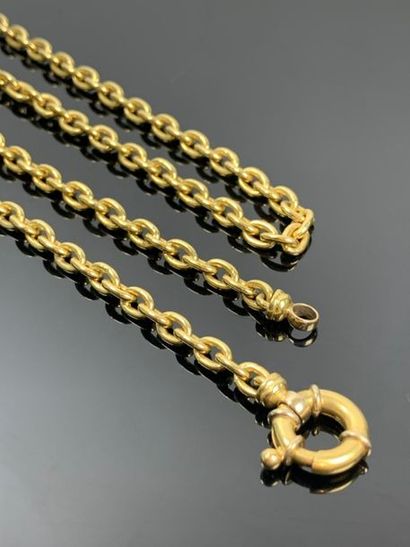 URBANO, Italie.

Long collier en or jaune.

L_80...