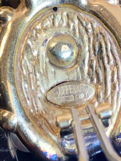 EFFEDUE, Italie. 

Pendentif et paire de...