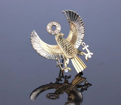 Broche deux ors figurant un aigle aux ailes...