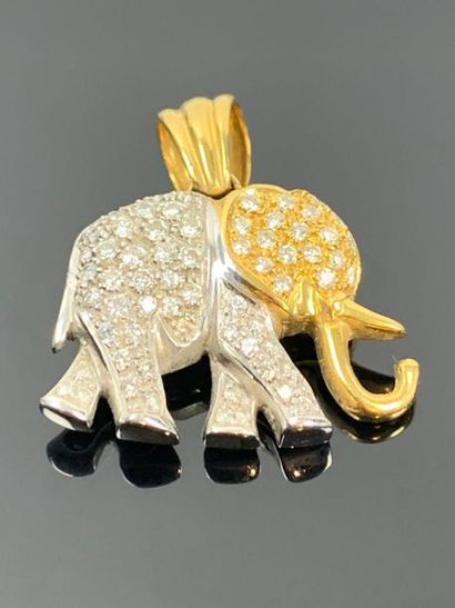 Pendentifen or jaune et or blanc, serti de...