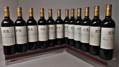 12 bottles CHÂTEAU HAUT BATAILLEY - 5é Gcc...