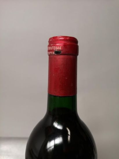1 bottle PETRUS - Pomerol 1988 Slightly stained...