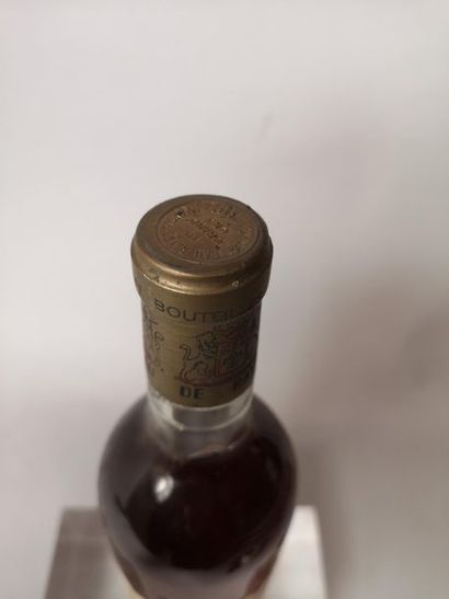 2 bottles LIQUOROUS WINES OF BORDEAUX: 
-1...