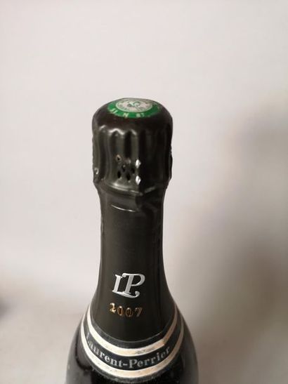 1 magnum CHAMPAGNE LAURENT PERRIER Brut 2007...