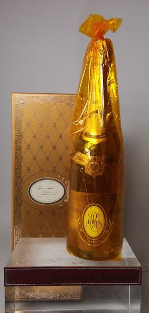 1 bottle CHAMPAGNE CRISTAL de ROEDERER 1995...