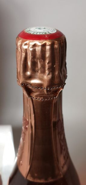 1 bottle CHAMPAGNE Rosé PERRIER Jouët 